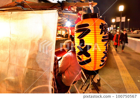 中洲屋台、中洲屋台村、紅燈籠、中洲像、博多像、中洲市、福岡市博多區 中洲屋台、中洲屋台村、紅燈籠、中洲像、博多像、中洲市、福岡市博多區 100750567