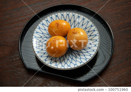 chicken kumquat, stewed dish 100751960