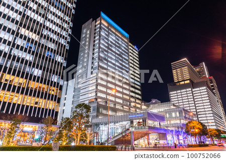 《Kanagawa Prefecture》Yokohama Minato Mirai Office Buildings All Buildings Illuminated Night View 《Kanagawa Prefecture》Yokohama Minato Mirai Office Buildings All Buildings Illuminated Night View 100752066