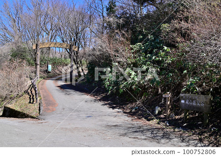 Nanao Shiroyama Observatory Entrance, Ishikawa Prefecture 100752806