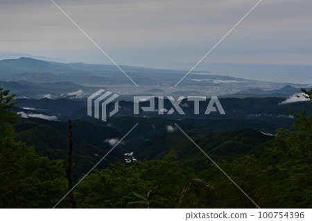 荻山 100754396