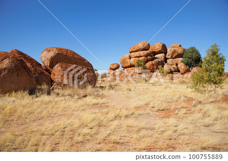 Explore the Devil's Marbles 100755889