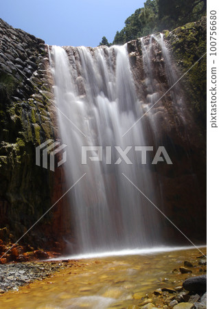Cascada de Colores, Caldera de Taburiente National Park, Spain 100756680