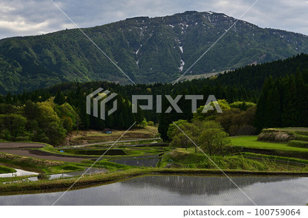 別次梯田的兵野山 別次梯田的兵野山 100759064