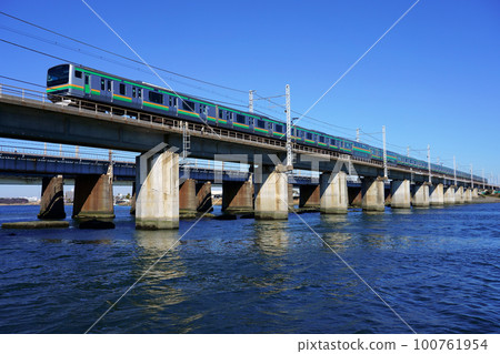 東海道線E231系列(組織)晴天橫渡相模川 東海道線E231系列(組織)晴天橫渡相模川 100761954