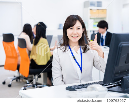 Business person giving a good sign 100762937