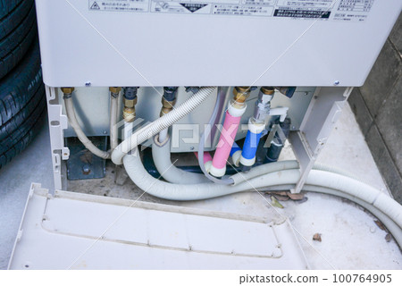 Piping inside electric water heater Piping inside electric water heater 100764905