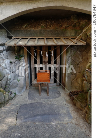 dungeon 100764947