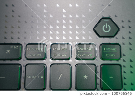 Power key, notebook keyboard close-up 100766546