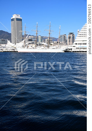 Kobe Meriken Park and Nippon Maru Kobe Meriken Park and Nippon Maru 100766913