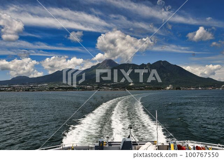 Ariake Sea, Mt. Unzen Fugen and Shimabara City 100767550