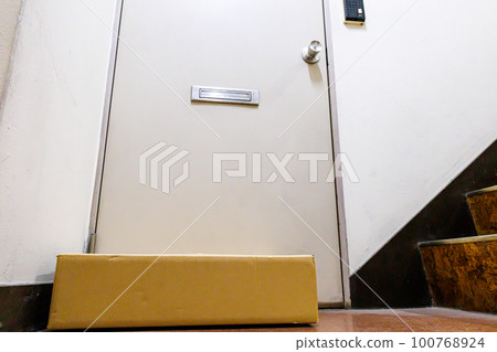 Delivery apartment entrance Delivery apartment entrance 100768924