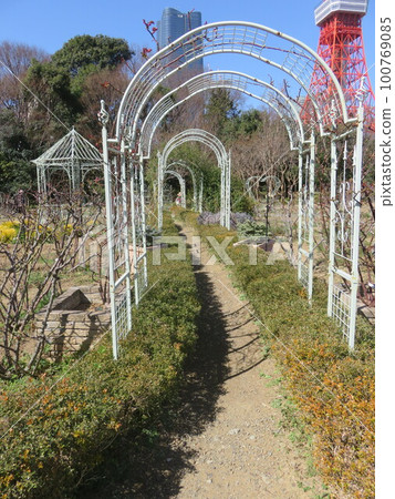 Garden path Garden path 100769085