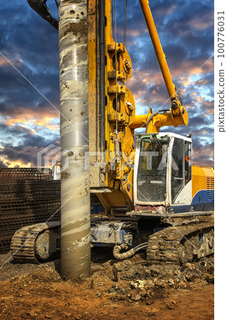 drilling machine 100776031