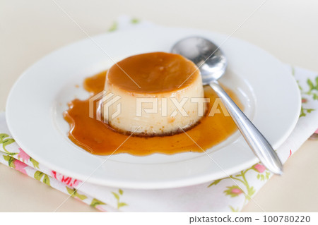 Creme caramel Creme caramel 100780220