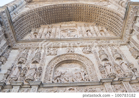 Exterior views facade of San Esteban Convent in Salamanca (Spain) Exterior views facade of San Esteban Convent in Salamanca (Spain) 100783182