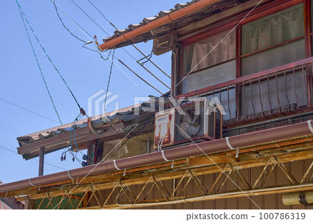 犬山城下町的古色古香的日式房屋 100786319