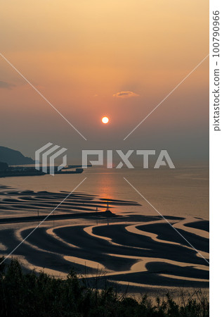 日落在御手洗海岸染上黃昏 100790966