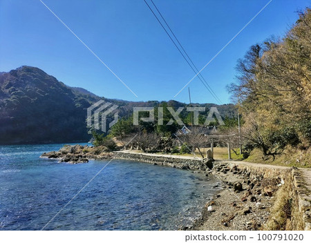 Shijunura, Shimane Peninsula, Kumotsu, the sea of Suwa Shrine 100791020