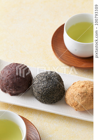 豆沙黑芝麻黃豆粉三粒飯糰 100793389