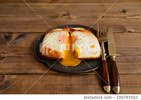 明太子蛋黃醬芝士蛋吐司 100793502