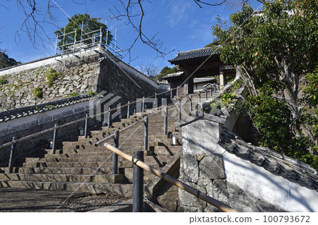 城下町的松浦氏宅邸平戶城跡 100793672