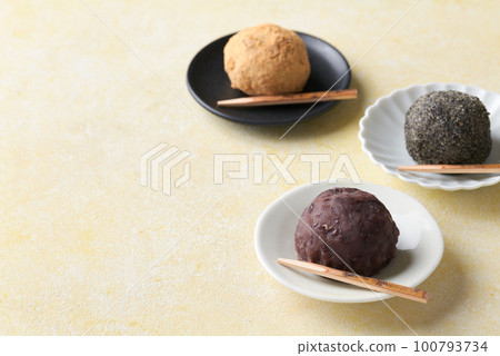 豆沙黑芝麻黃豆粉三粒飯糰 100793734