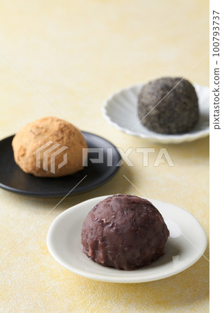 豆沙黑芝麻黃豆粉三粒飯糰 100793737