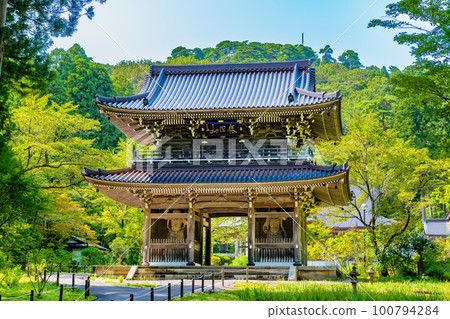 Niigata Rinsenji temple gate 100794284