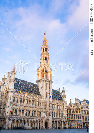 Morning at Blanc-Place, a tourist spot in Brussels in spring 100794490