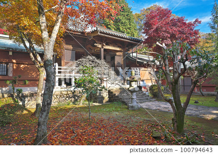 [Mt. Aomine, Senjuin, Nekoji Temple] (Shikoku Sacred Site No. 82 Temple) Nakayama Town, Takamatsu City, Kagawa Prefecture 100794643