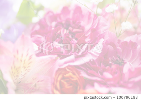 粉紅色美麗花束慶祝母親節生日 粉紅色美麗花束慶祝母親節生日 100796188