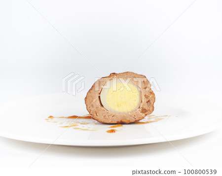 Meatballs with quail eggs 100800539