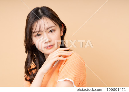 年輕女性的美麗 年輕女性的美麗 100801451