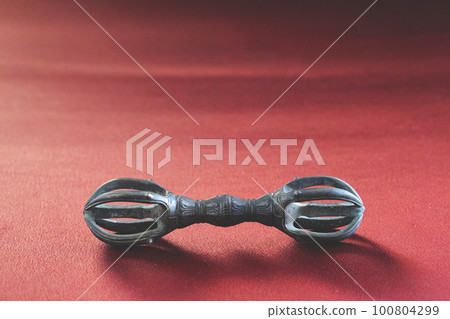 Vajra pestle (five-pronged pestle) used in ancient Buddhism Esoteric Buddhism. 100804299