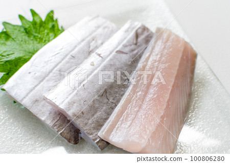Sliced fish fillet Sliced fish fillet 100806280