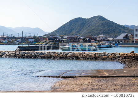 Scenery of Hiketa Port (Higashikagawa City, Kagawa Prefecture) 100810722