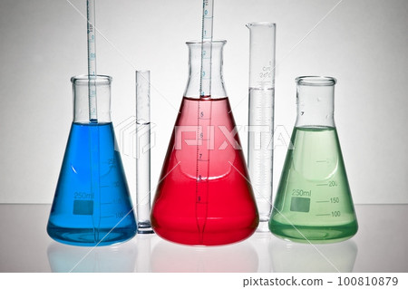 laboratory glassware 100810879