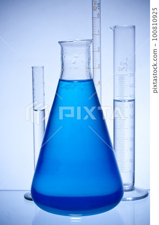 laboratory glassware laboratory glassware 100810925