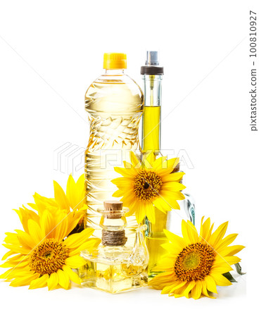 Still life of cooking oil Still life of cooking oil 100810927