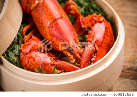 Steamed lobster Steamed lobster 100812628