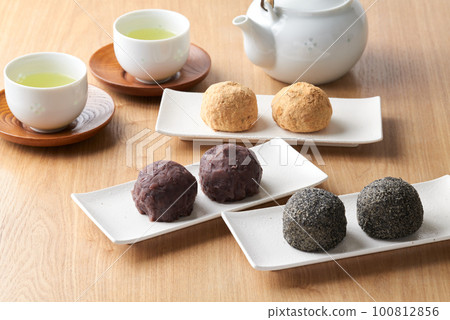 Bean paste, black sesame seeds, and soybean flour 3 kinds of rice balls 100812856