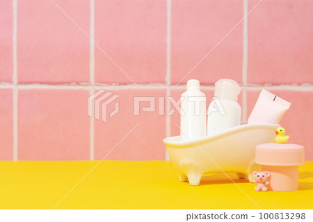 Concept of child bodycare, child cosmetic, space for text Concept of child bodycare, child cosmetic, space for text 100813298