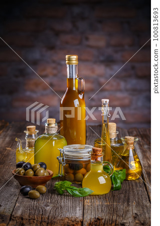 Still life of olives 100813693