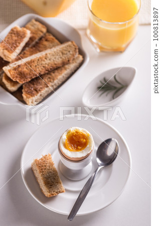Soft-boiled egg 100813897