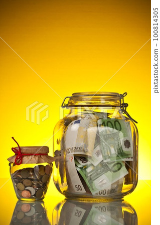 Coins and banknote Coins and banknote 100814305