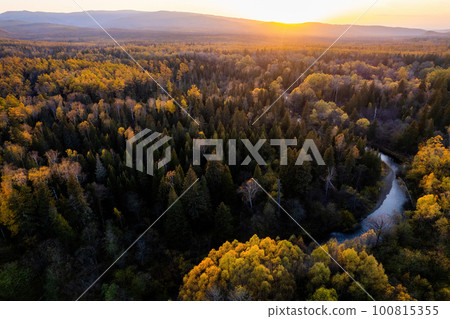 Drone view to autumn forest and small mountain river in the Far East of Russia 100815355