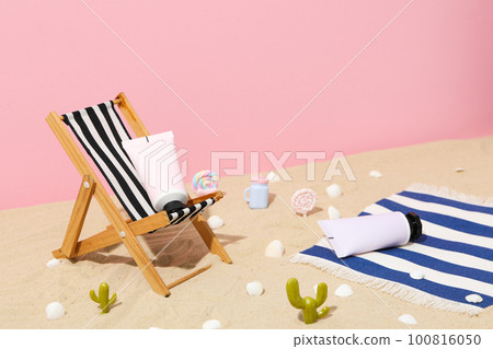 Concept of summer vacation skin care accessories Concept of summer vacation skin care accessories 100816050