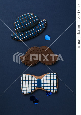 Happy Father's day, composition for Father's day, top view 100816442