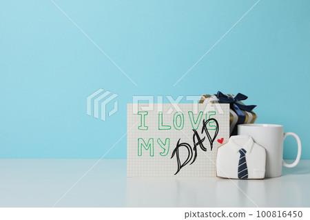 Happy Father's day, composition for Father's day, space for text 100816450